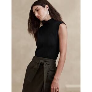 Banana Republic Nezha Merino Sleeveless Sweater Shell - M